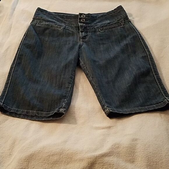 3 for $10 Lee denim shorts - Picture 1 of 4